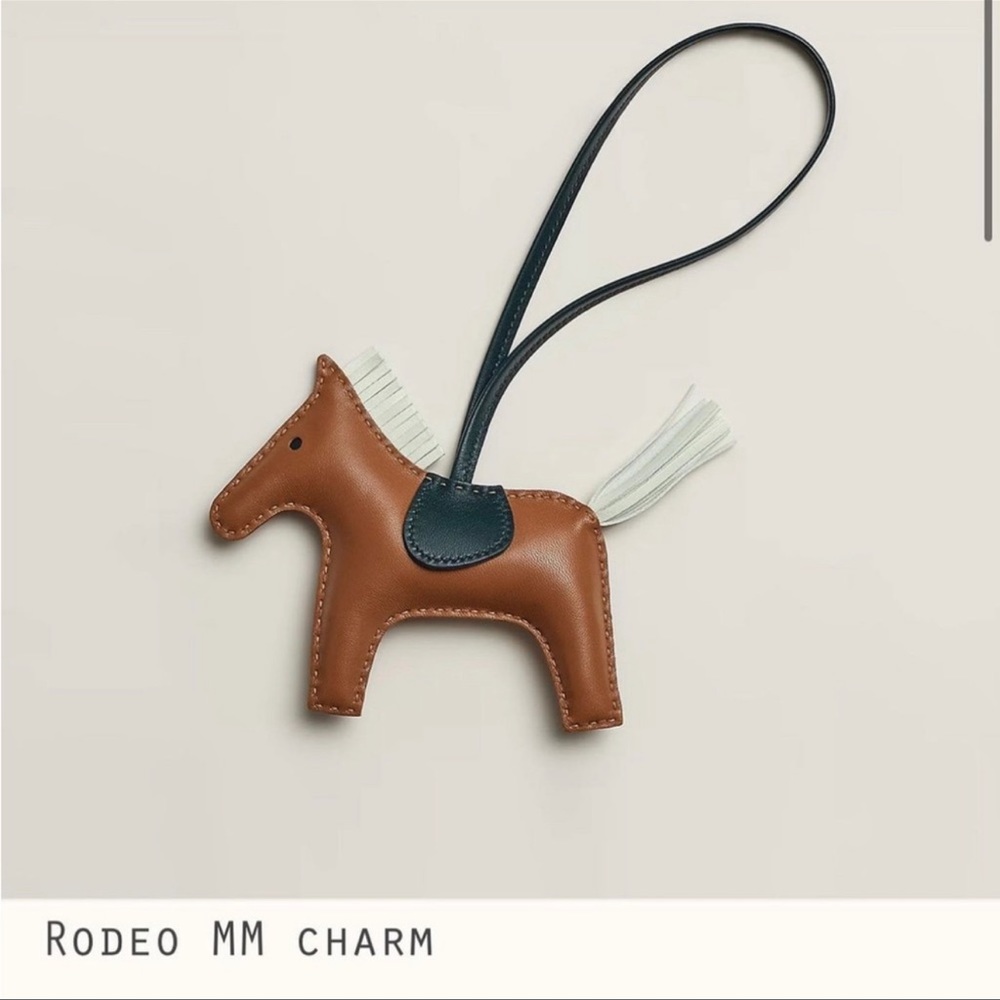 Hermes Rodeo MM charm in Gold (brown)/vert fizz/vert cyprès (Green)